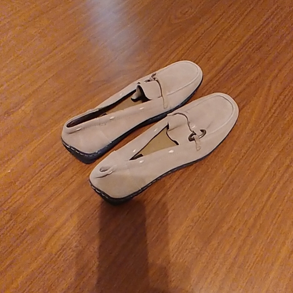 Loafer - Picture 2 of 3